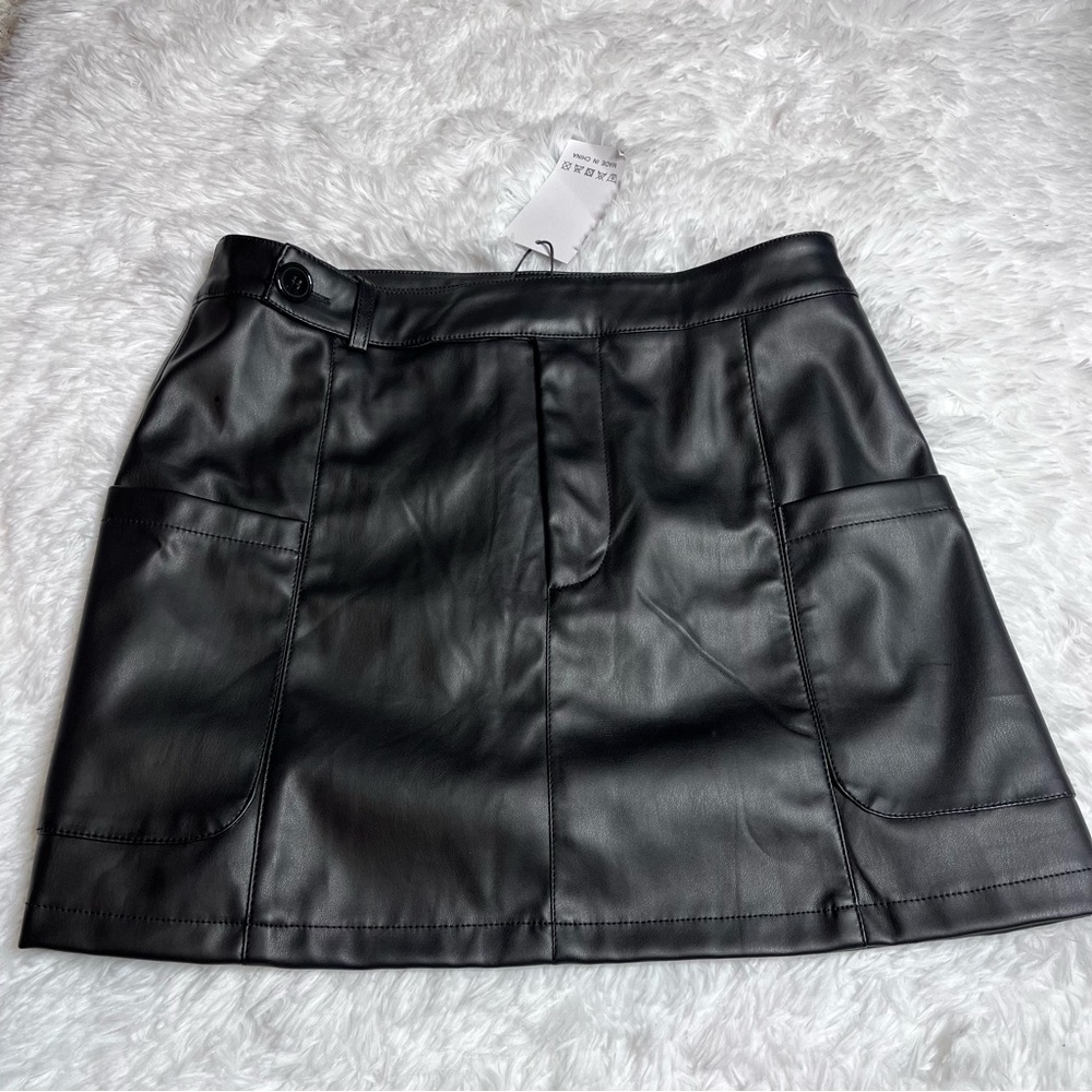 Fahsyee Black Faux Leather Mini Skirt